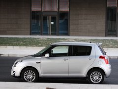 2011款 1.3L 自动 时尚版
