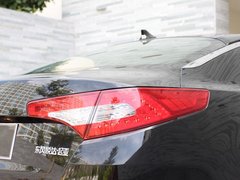 2011款 2.4L 自动 Premium