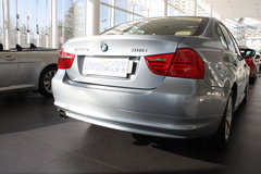 2011款 320i 2.0L 自动时尚型