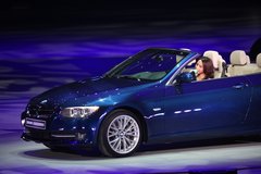 2011款 320i 2.0L 自动时尚型