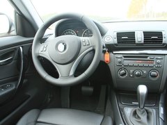 2011款 120i 2.0L 双门轿跑车