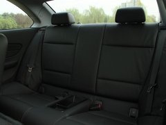 2011款 120i 2.0L 双门轿跑车