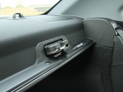 2011款 120i 2.0L 双门轿跑车