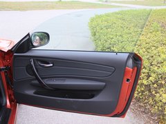 2011款 120i 2.0L 双门轿跑车