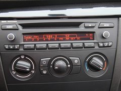 2011款 120i 2.0L 双门轿跑车