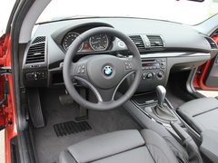 2011款 120i 2.0L 双门轿跑车