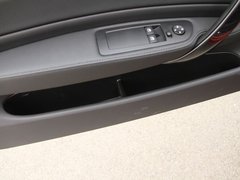 2011款 120i 2.0L 双门轿跑车