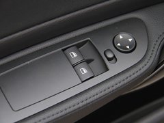 2011款 120i 2.0L 双门轿跑车