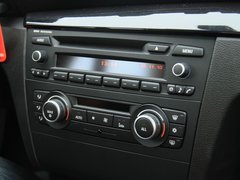 2011款 120i 2.0L 双门轿跑车