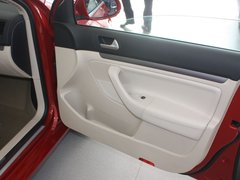 2011款 1.6L 自动 舒适型