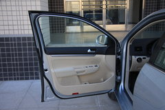 2011款 1.6L 自动 舒适型