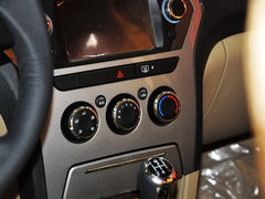 2012款 2.4L 手动 汽油两驱超豪华版 5座