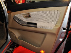 2012款 2.4L 手动 汽油两驱超豪华版 5座