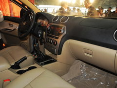 2012款 2.4L 手动 汽油两驱超豪华版 5座