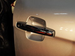 2012款 2.4L 手动 汽油两驱超豪华版 5座