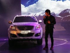 2012款 2.4L 手动 汽油两驱超豪华版 5座