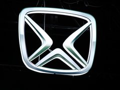 2012款 2.4L 手动 汽油两驱超豪华版 5座