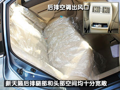 2011款 2.5L 领先版