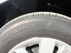 2011款 2.5L 领先版