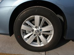 2011款 2.5L 领先版