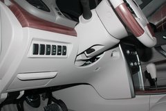 2011款 2.5L 领先版