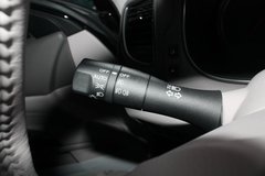 2011款 2.5L 领先版