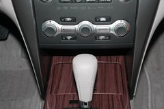 2011款 2.5L 领先版