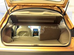 2011款 2.0L 手动 XL 火 2WD 5座