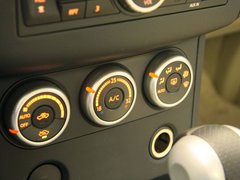 2011款 2.0L 手动 XL 火 2WD 5座