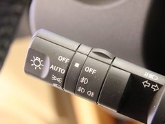 2011款 2.0L 手动 XL 火 2WD 5座