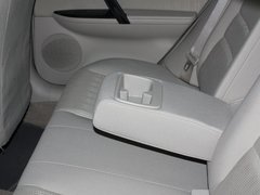 2011款 2.0 自动 豪华型
