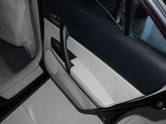 2011款 2.0 自动 豪华型