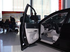 2011款 2.0 自动 豪华型