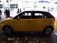 2011款 Xross 1.5 AMT 豪华版