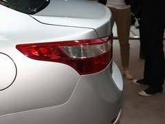 2011款 2.0 CVT 豪华导航版