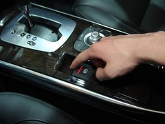2011款 2.0 CVT 豪华导航版