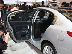 2011款 2.0 CVT 豪华导航版