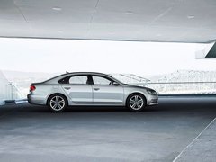 2011款 1.8T 自动 尊荣版