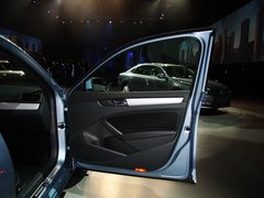 2011款 1.8T 自动 尊荣版