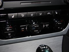 2011款 1.8T 自动 尊荣版