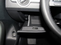 2011款 1.8T 自动 尊荣版