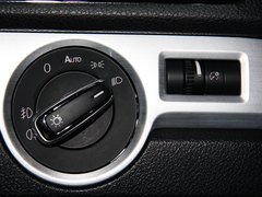 2011款 1.8T 自动 尊荣版