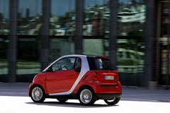 2010款 1.0L AMT 硬顶 基本版