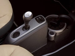 2010款 1.0L AMT 硬顶 基本版