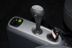 2010款 1.0L AMT 硬顶 基本版