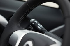 2010款 1.0L AMT 硬顶 基本版