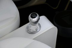 2010款 1.0L AMT 硬顶 基本版