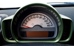 2010款 1.0L AMT 硬顶 基本版