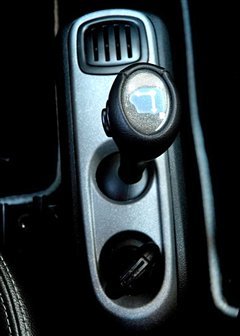 2010款 1.0L AMT 硬顶 基本版