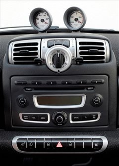 2010款 1.0L AMT 硬顶 基本版